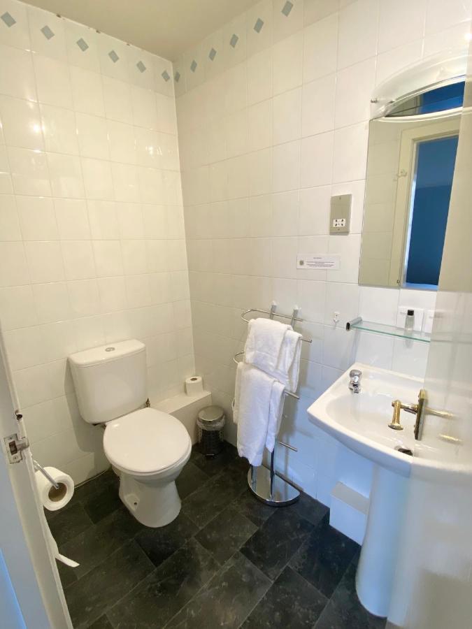 The County Hotel - Self Check-In, Ultra Fast Wi-Fi, Free Parking, Central Location Selkirk Exteriör bild