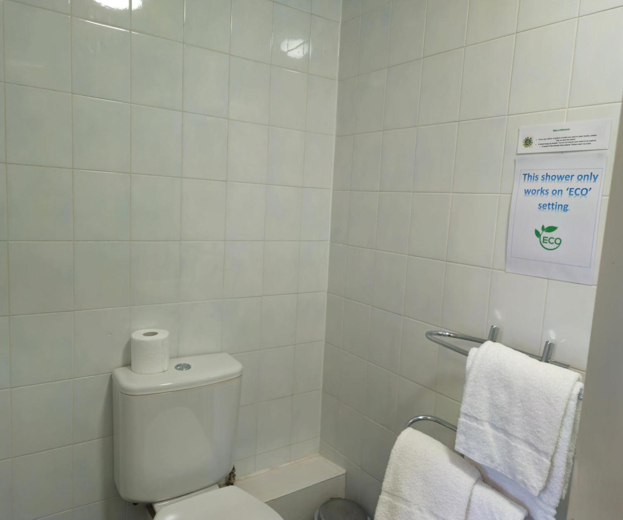 The County Hotel - Self Check-In, Ultra Fast Wi-Fi, Free Parking, Central Location Selkirk Exteriör bild