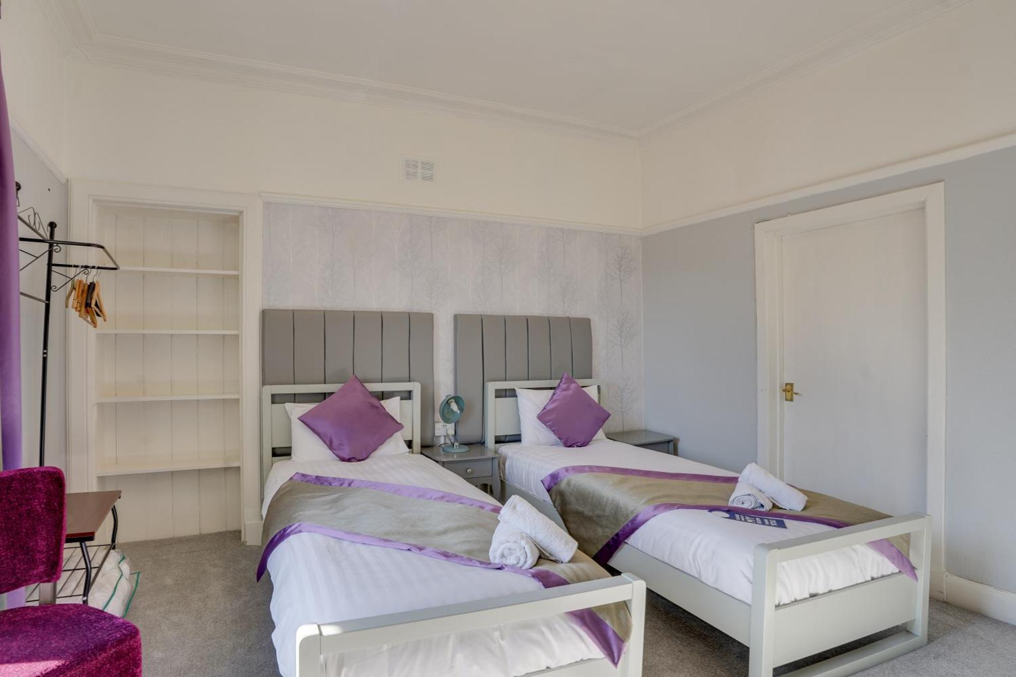 The County Hotel - Self Check-In, Ultra Fast Wi-Fi, Free Parking, Central Location Selkirk Exteriör bild