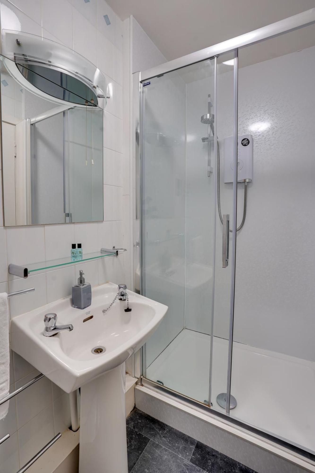 The County Hotel - Self Check-In, Ultra Fast Wi-Fi, Free Parking, Central Location Selkirk Exteriör bild
