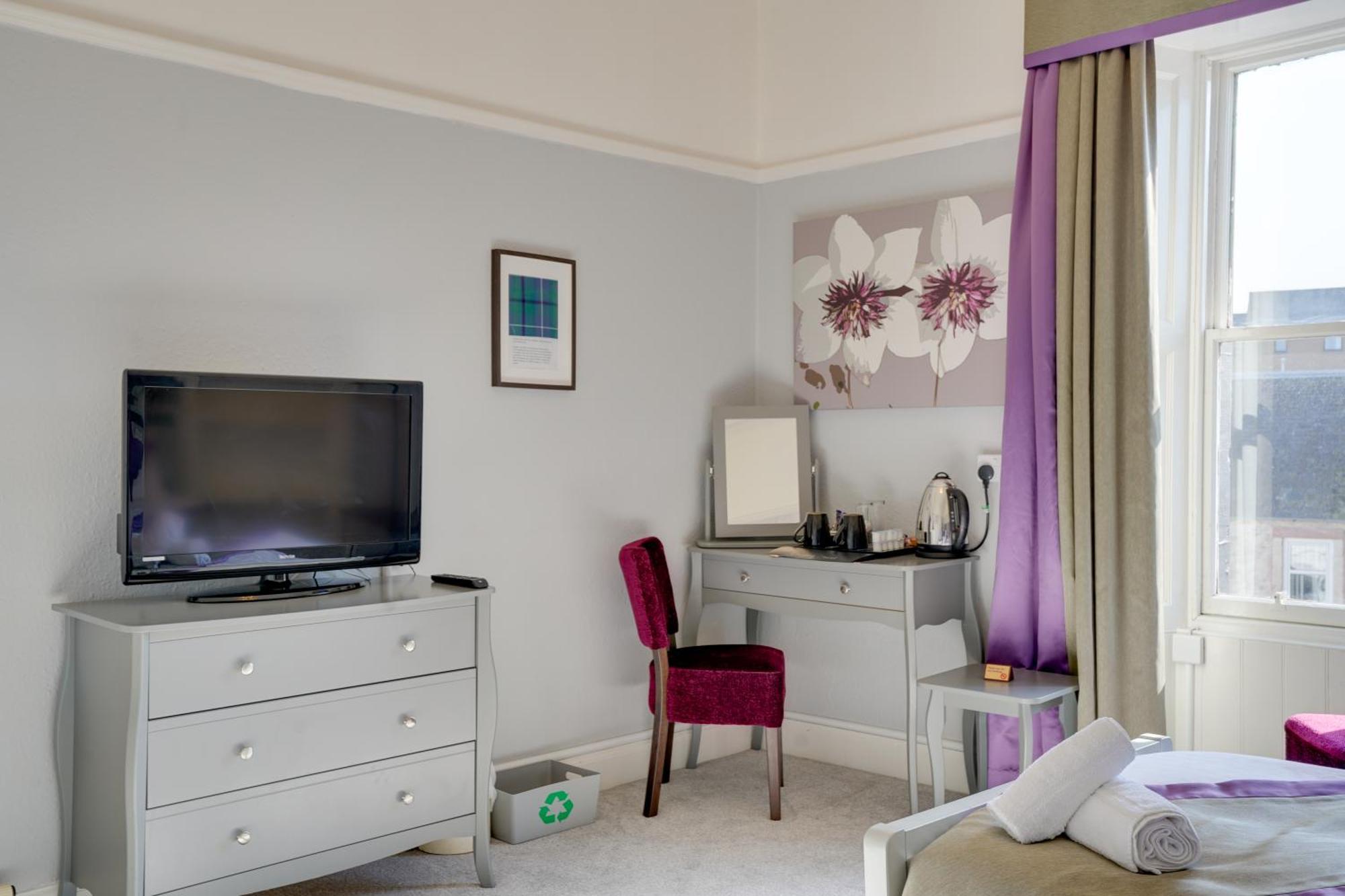 The County Hotel - Self Check-In, Ultra Fast Wi-Fi, Free Parking, Central Location Selkirk Exteriör bild