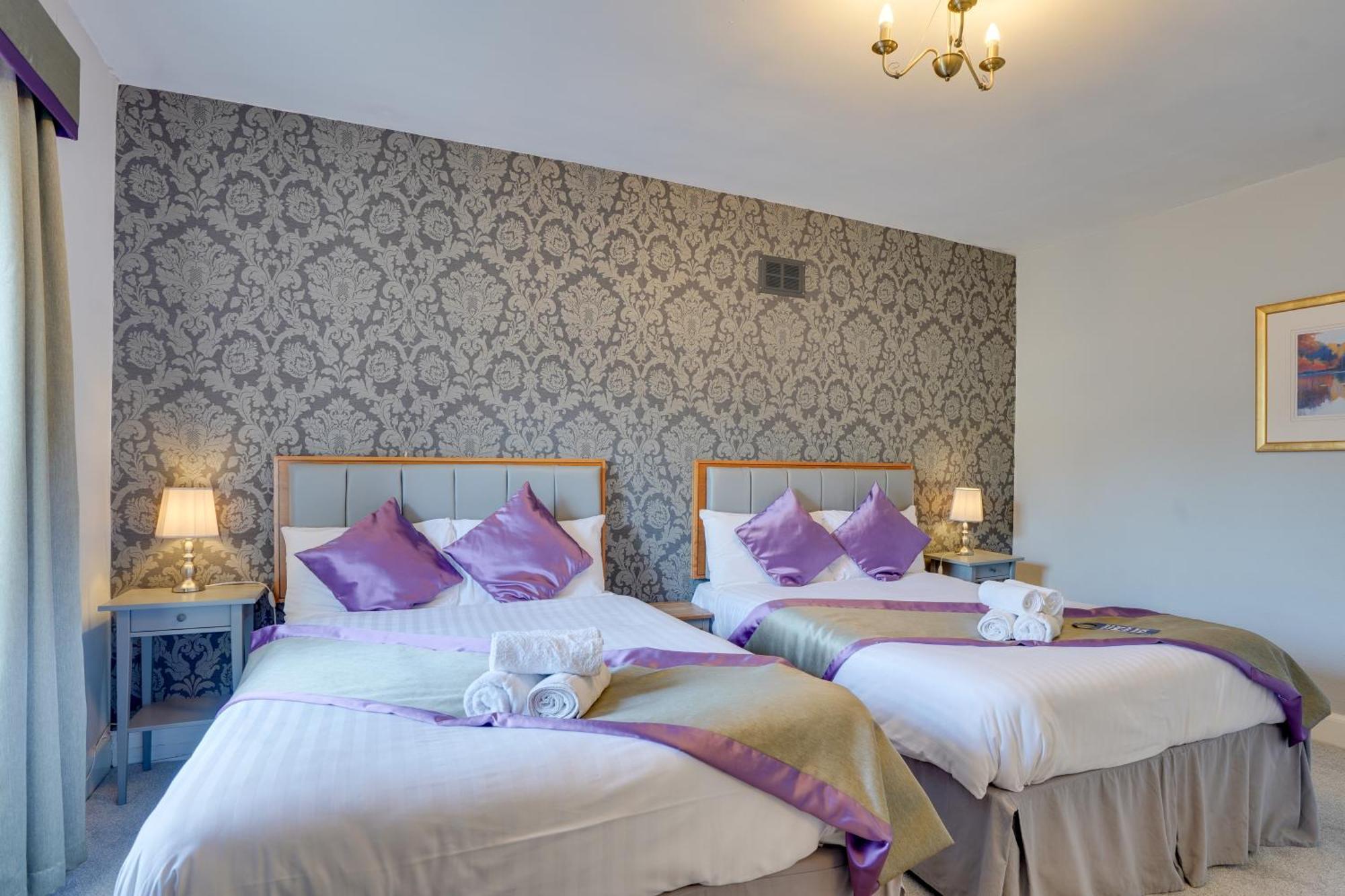 The County Hotel - Self Check-In, Ultra Fast Wi-Fi, Free Parking, Central Location Selkirk Exteriör bild