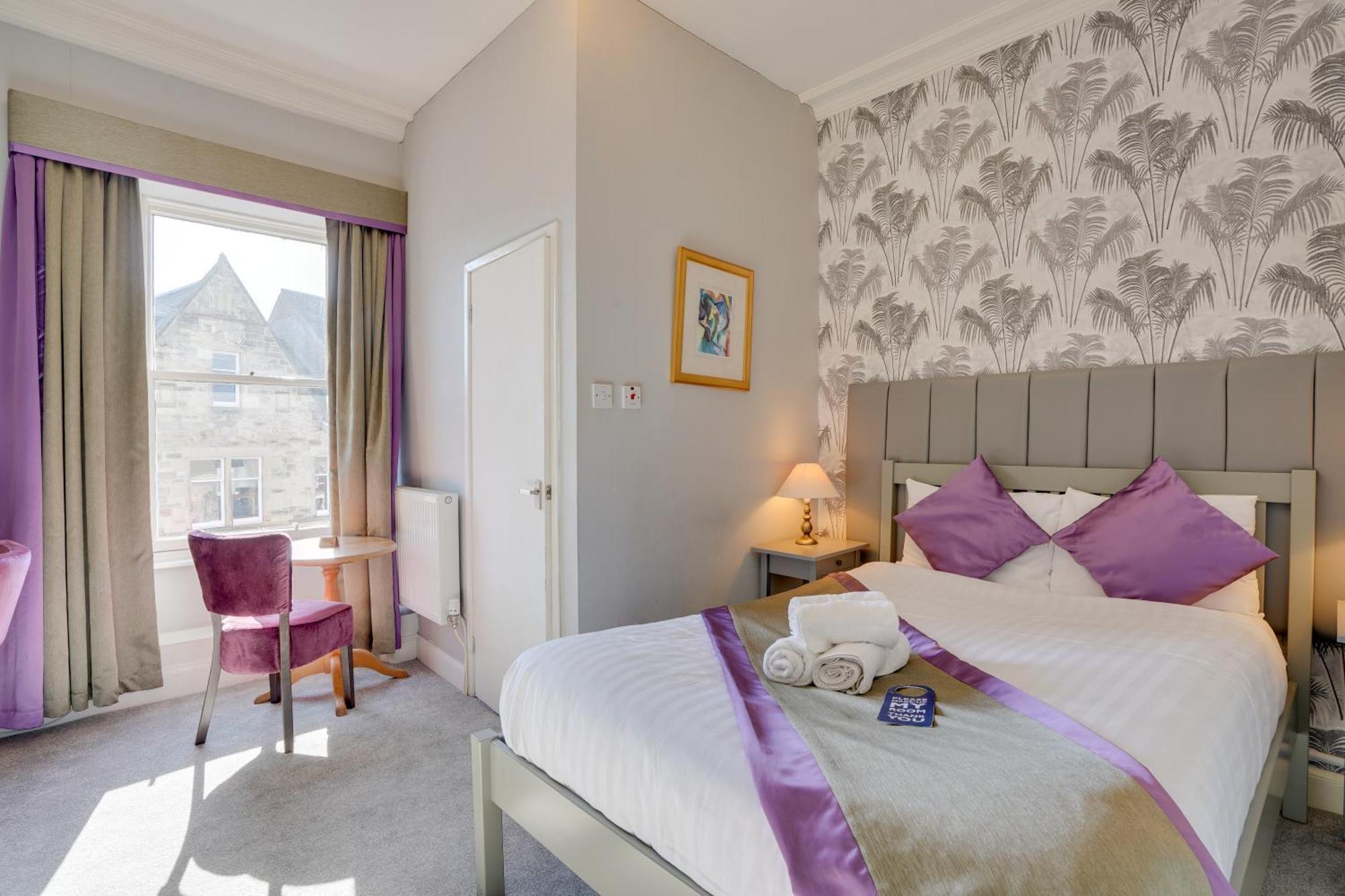 The County Hotel - Self Check-In, Ultra Fast Wi-Fi, Free Parking, Central Location Selkirk Exteriör bild