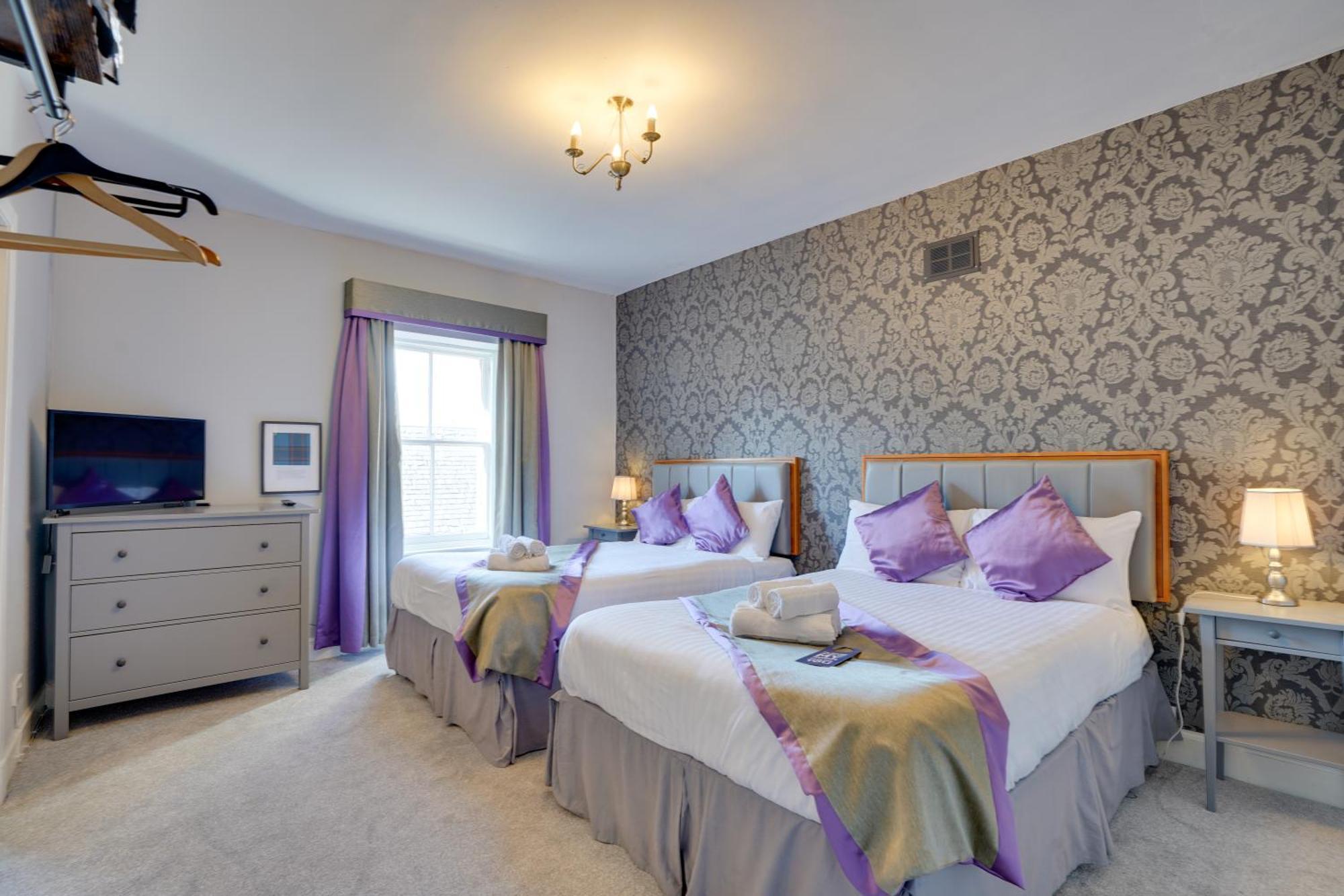 The County Hotel - Self Check-In, Ultra Fast Wi-Fi, Free Parking, Central Location Selkirk Exteriör bild