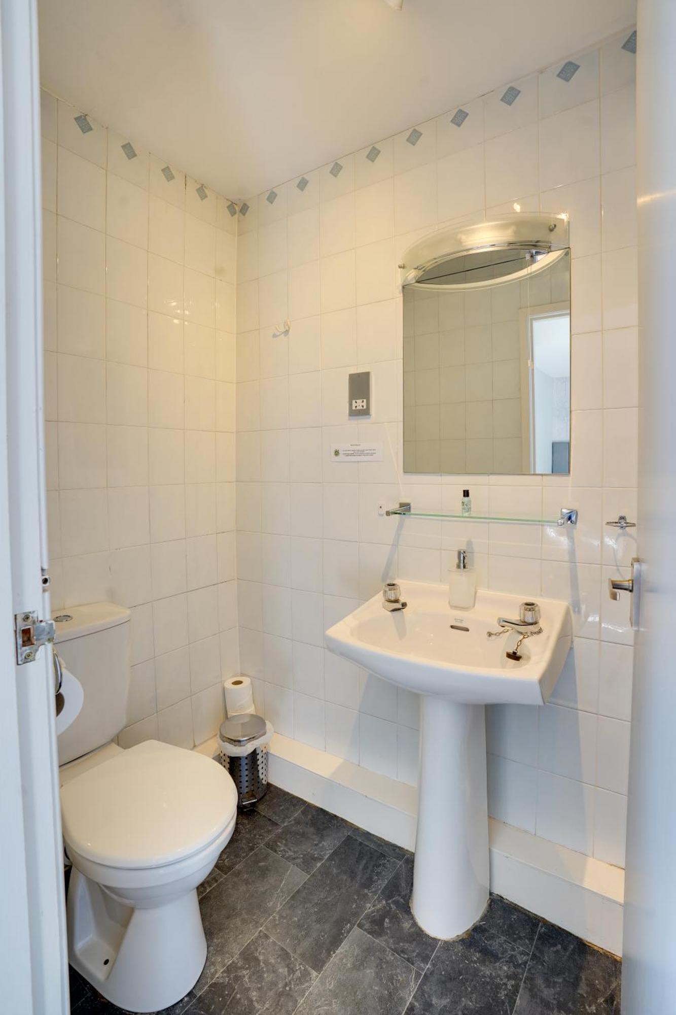 The County Hotel - Self Check-In, Ultra Fast Wi-Fi, Free Parking, Central Location Selkirk Exteriör bild